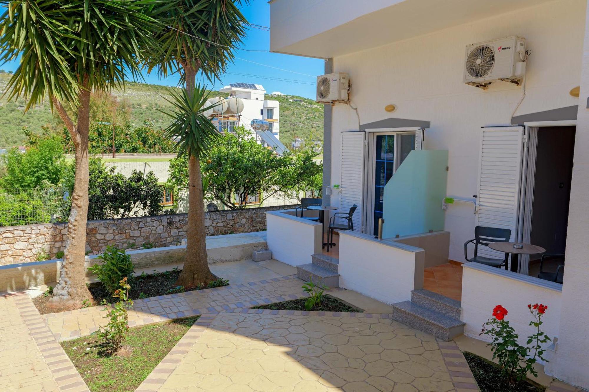 Hotel Deja Vu Ksamil Luaran gambar