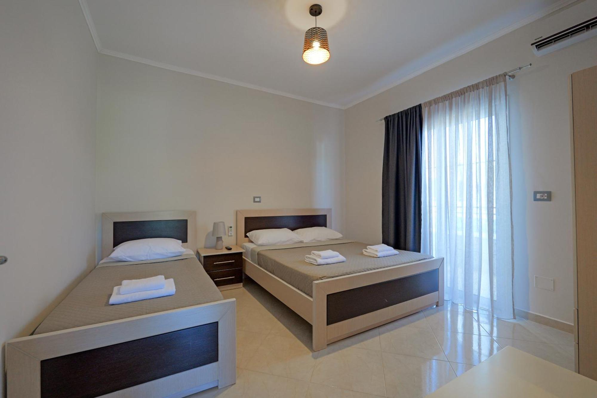 Hotel Deja Vu Ksamil Bilik gambar