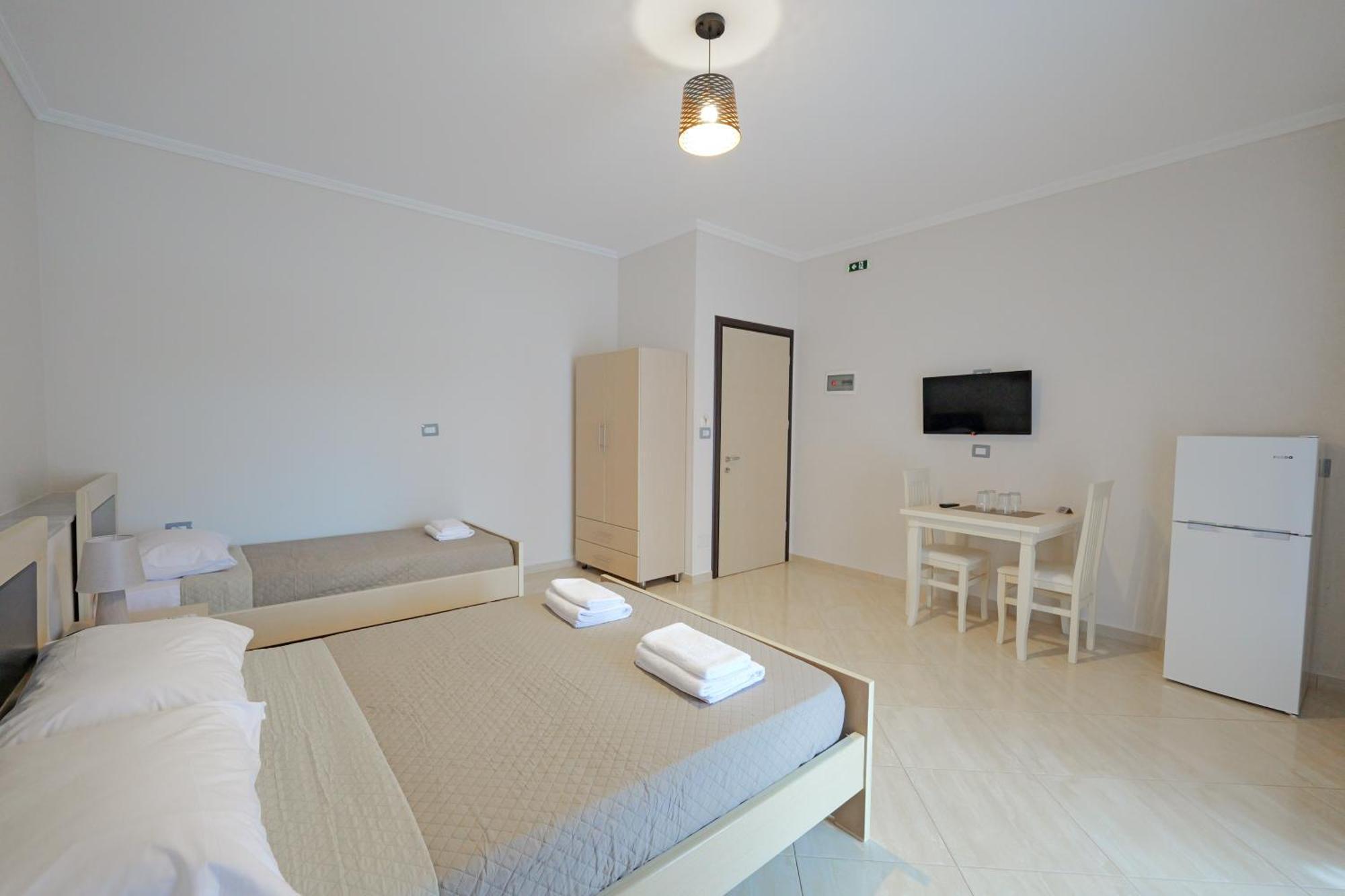 Hotel Deja Vu Ksamil Luaran gambar