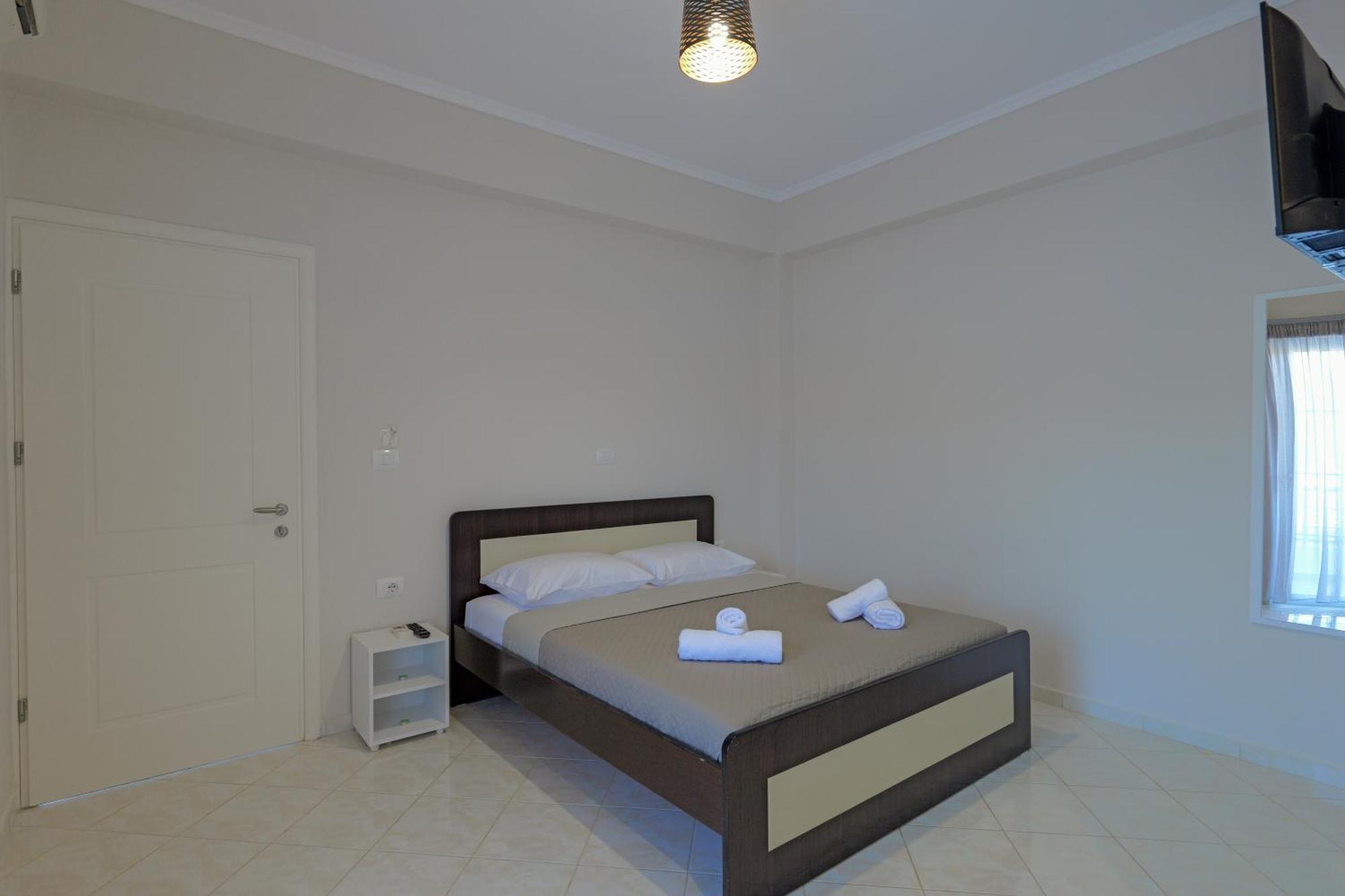 Hotel Deja Vu Ksamil Bilik gambar