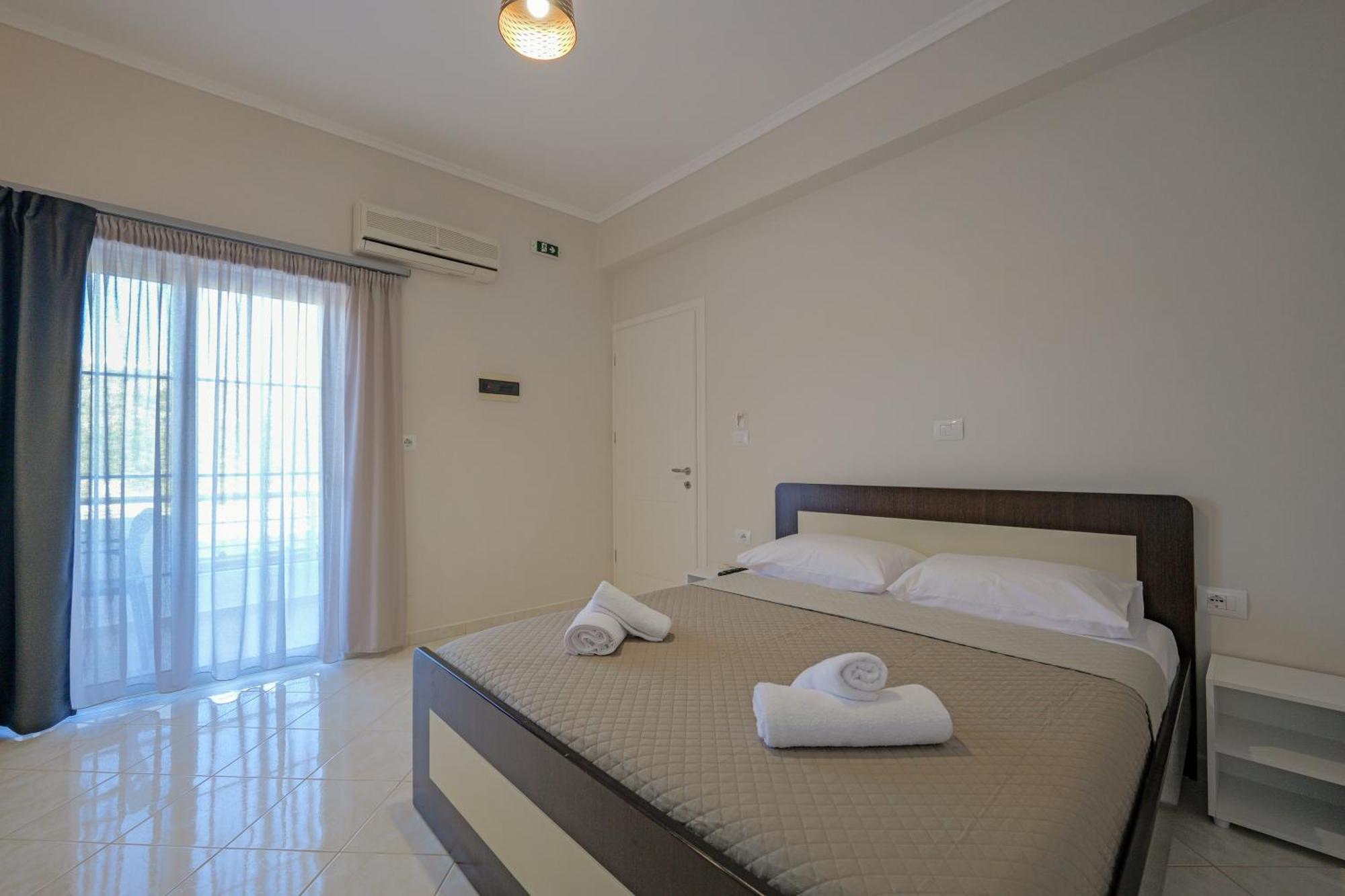 Hotel Deja Vu Ksamil Luaran gambar